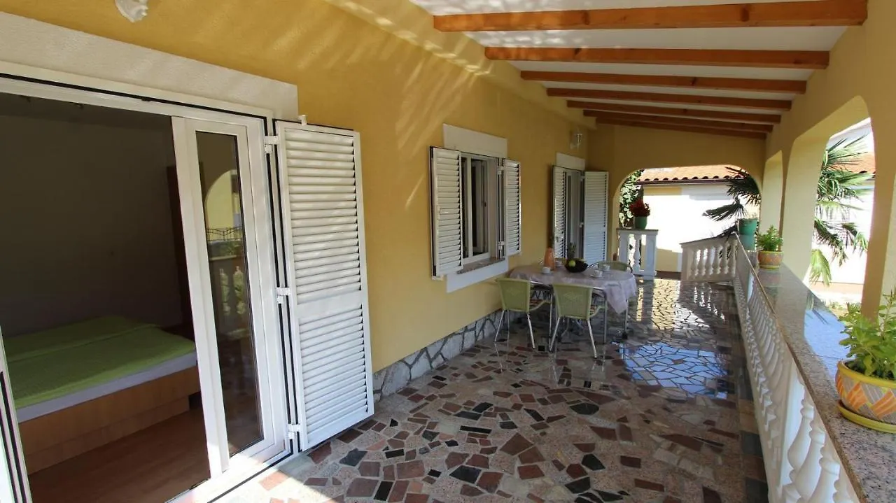 Apartments Serbecic Malinska