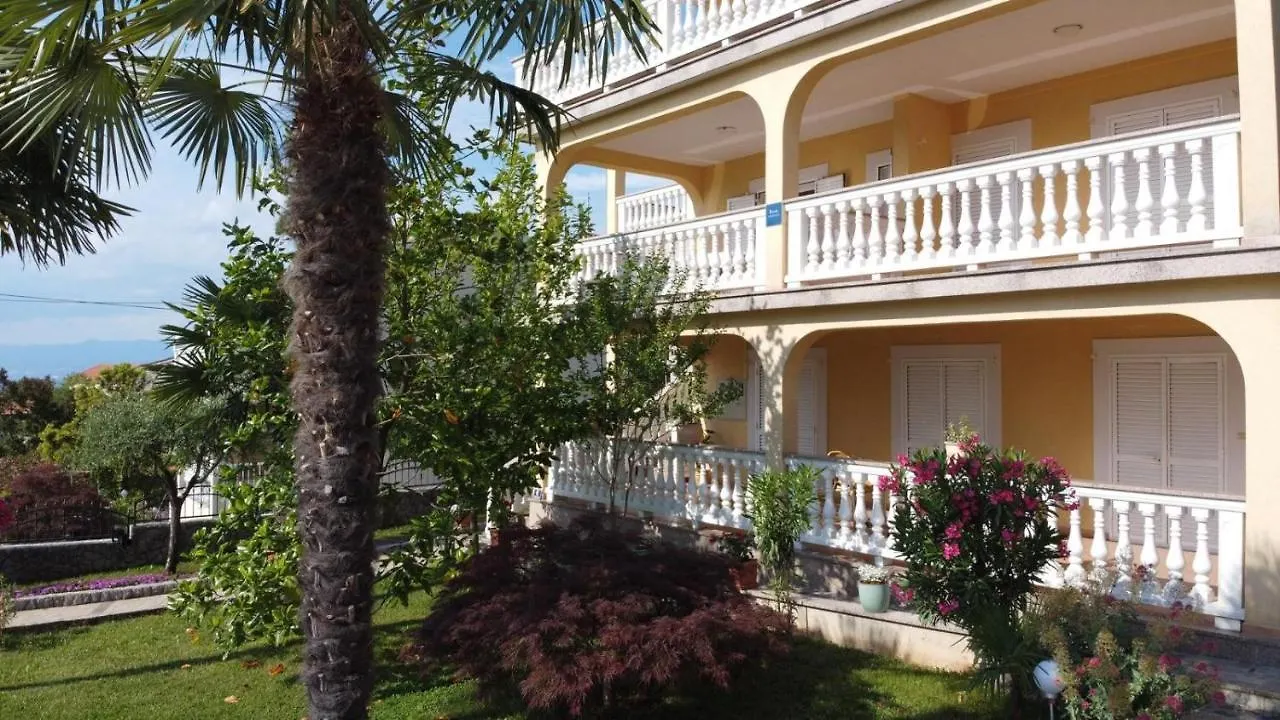 Guest house Apartments Serbecic Malinska Croatia