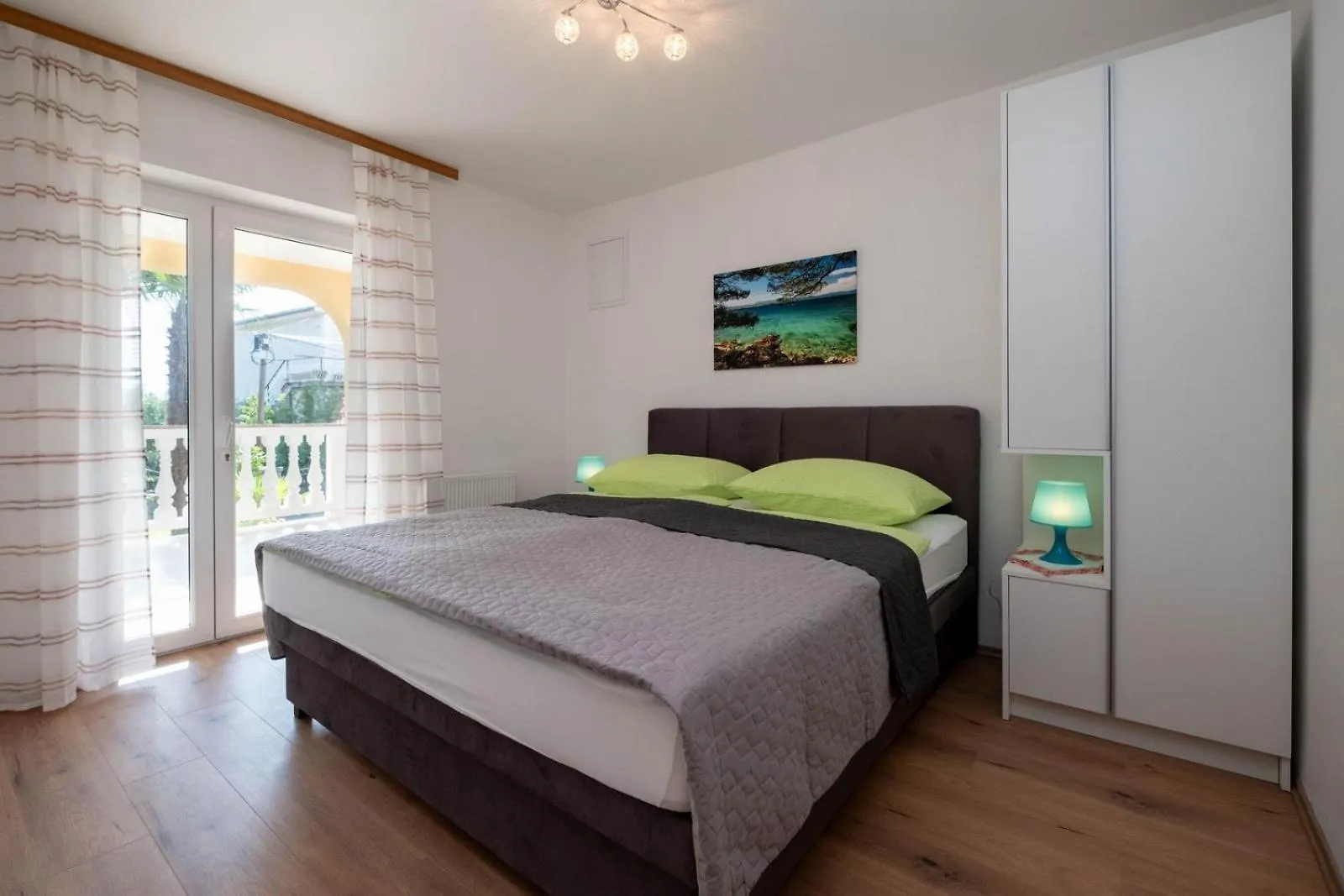 Guest house Apartments Serbecic Malinska