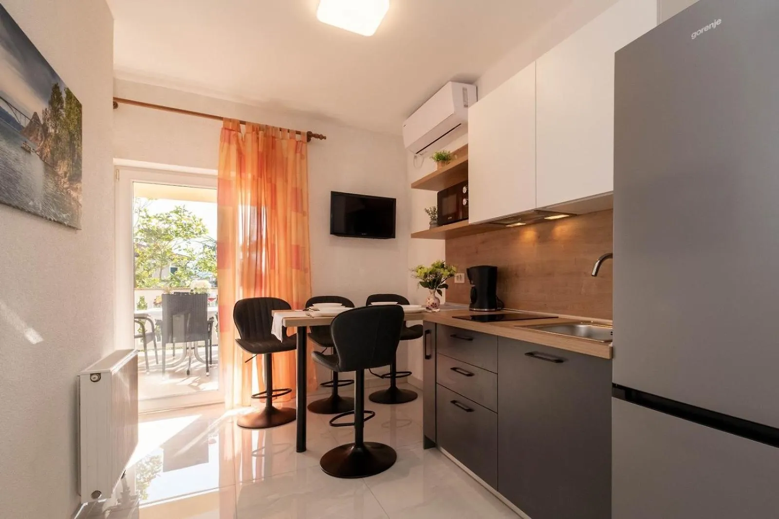 Apartments Serbecic Malinska Guest house