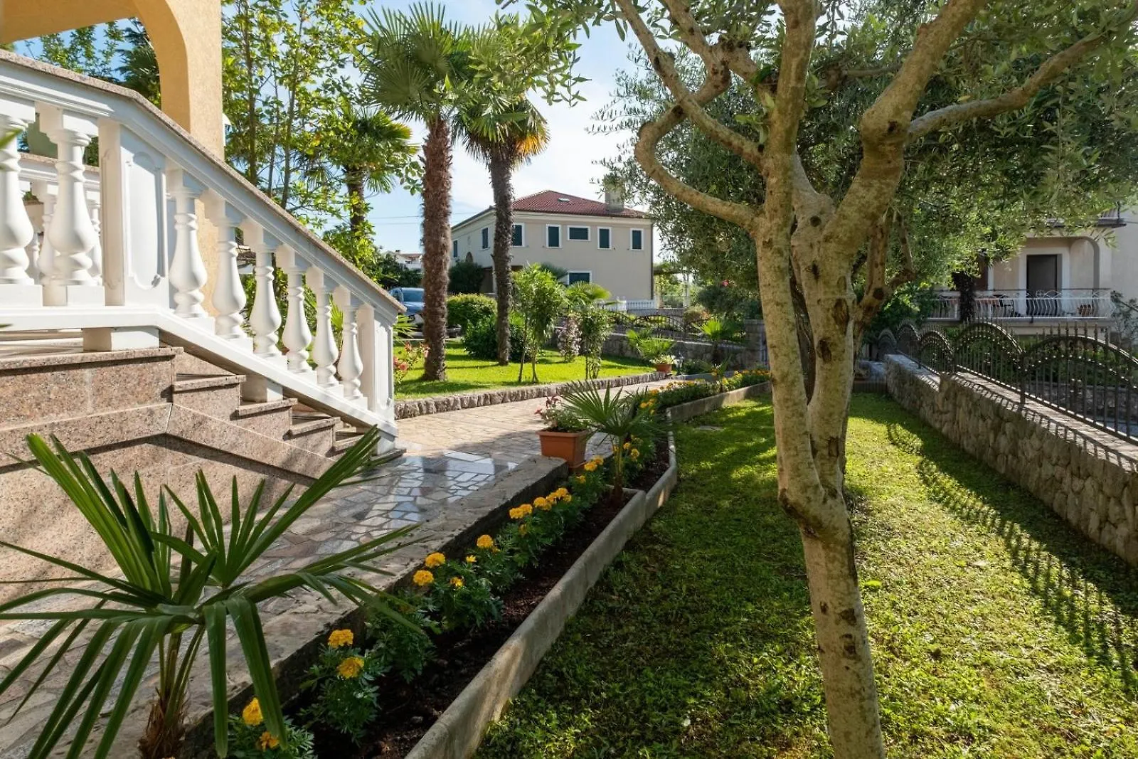 Apartments Serbecic Malinska Croatia