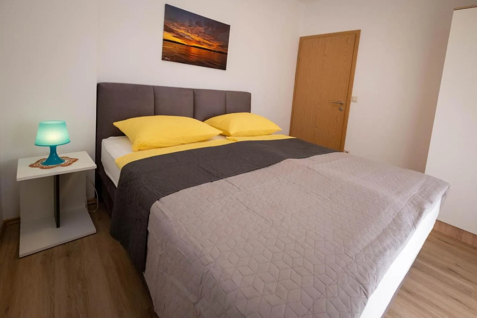 Apartments Serbecic Malinska Guest house
